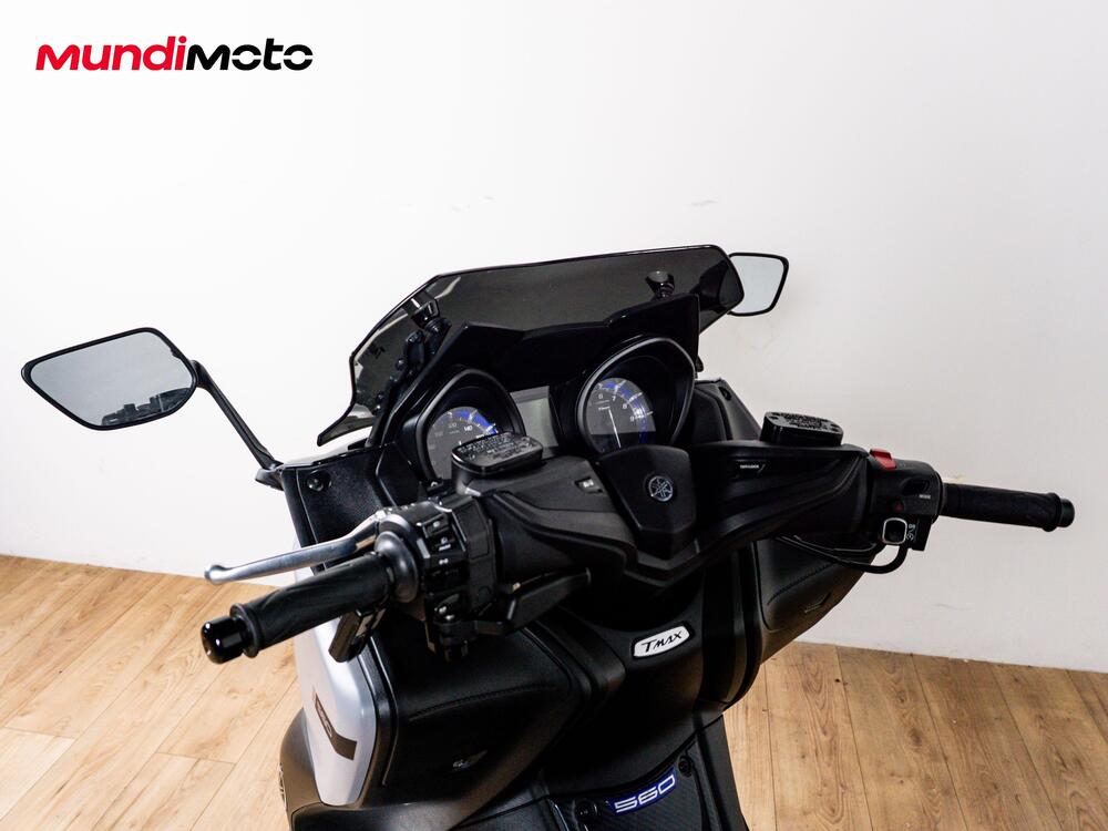 Yamaha T-Max 560 (2020 - 21) (11)