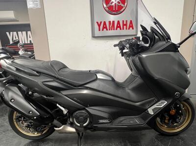 Yamaha T-Max 560 Tech Max (2021) usata