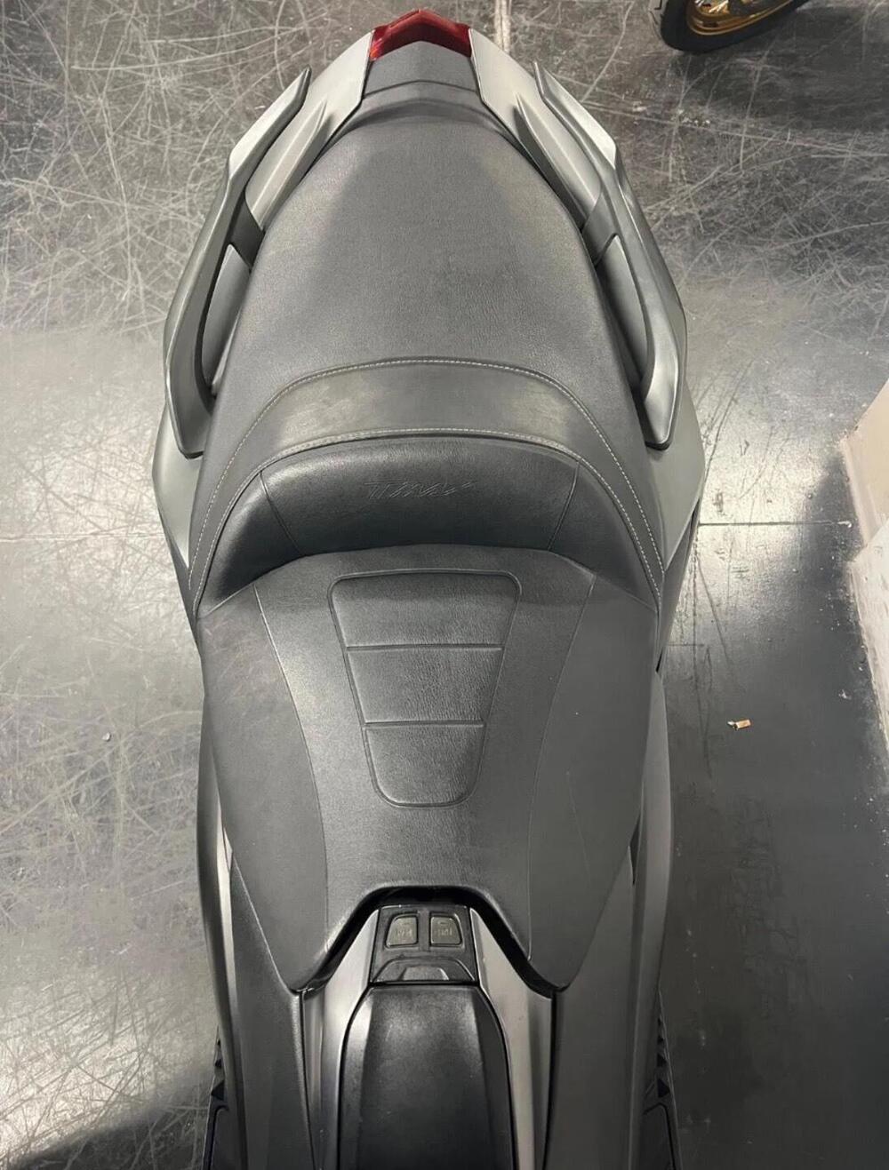 Yamaha T-Max 560 Tech Max (2021) (7)