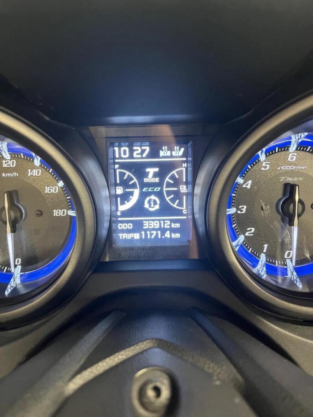 Yamaha T-Max 560 Tech Max (2021) (9)