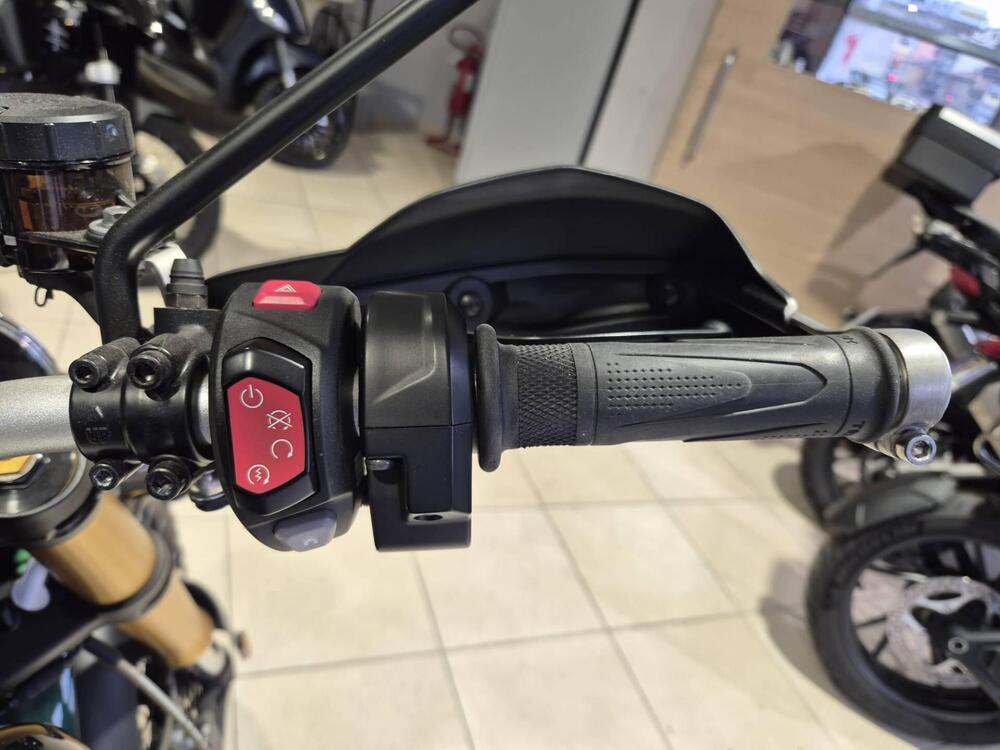 Triumph Scrambler 1200 Steve McQueen Edition (2021 - 22) (10)