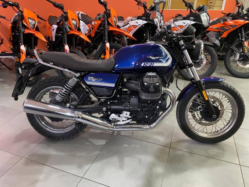 Moto Guzzi V7 Special (2021 - 24)