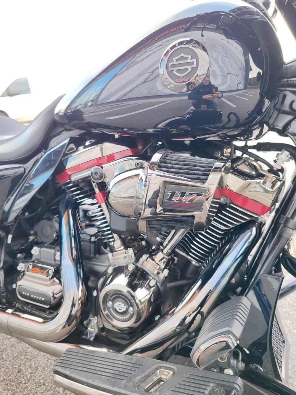 Harley-Davidson 117 Street Glide (2022) - FLHXSE (5)