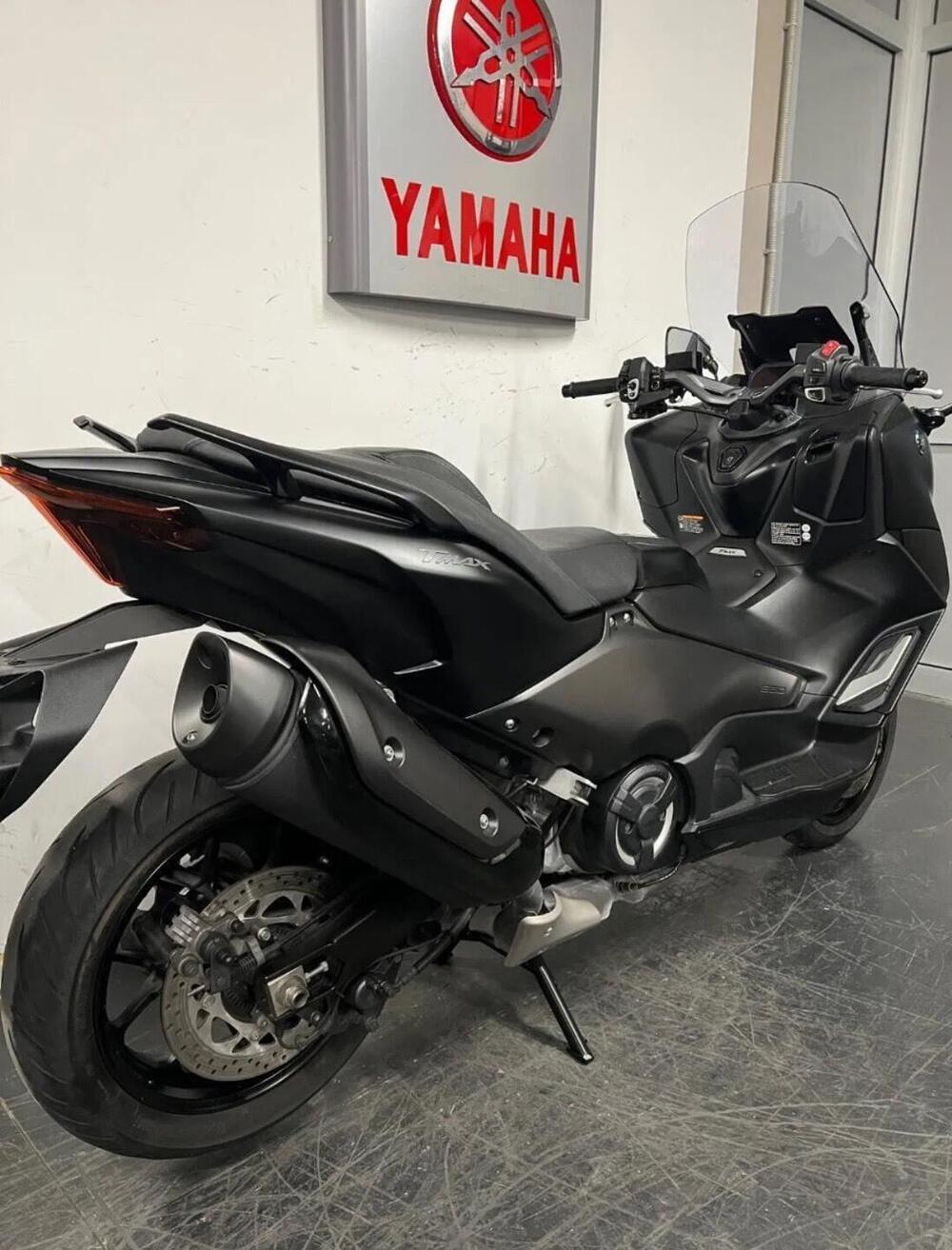 Yamaha T-Max 560 (2022 - 24) (4)
