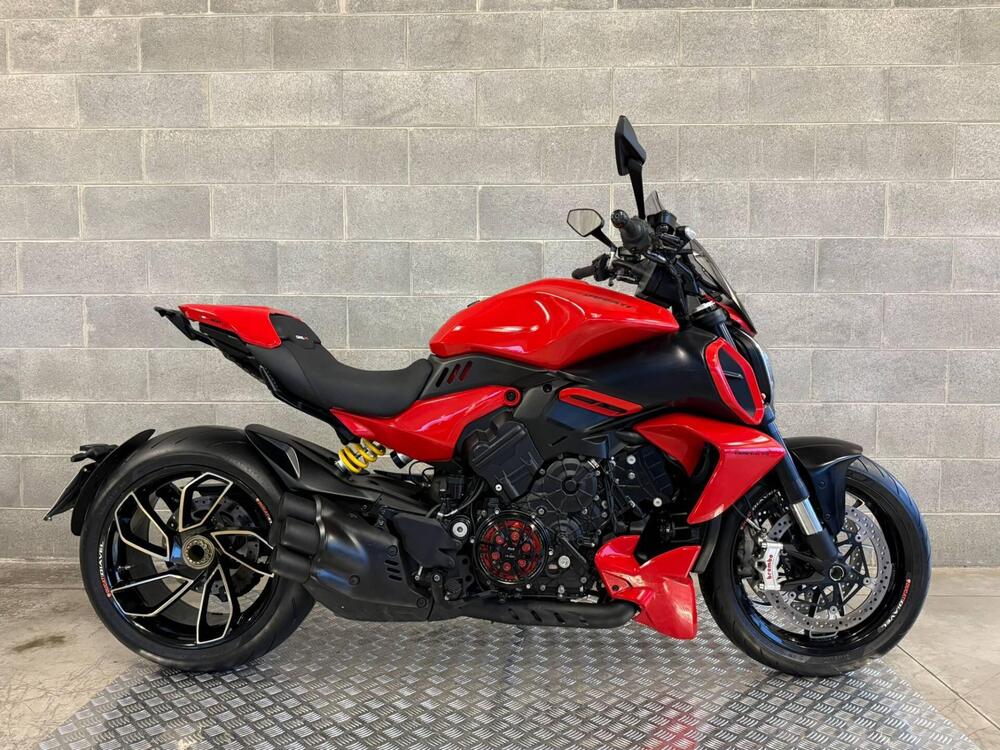 Ducati Diavel V4 (2023 - 26) (2)