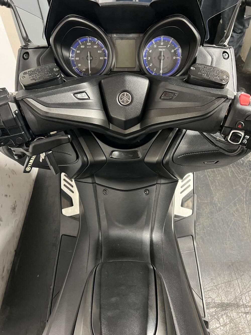 Yamaha T-Max 560 (2020 - 21) (8)