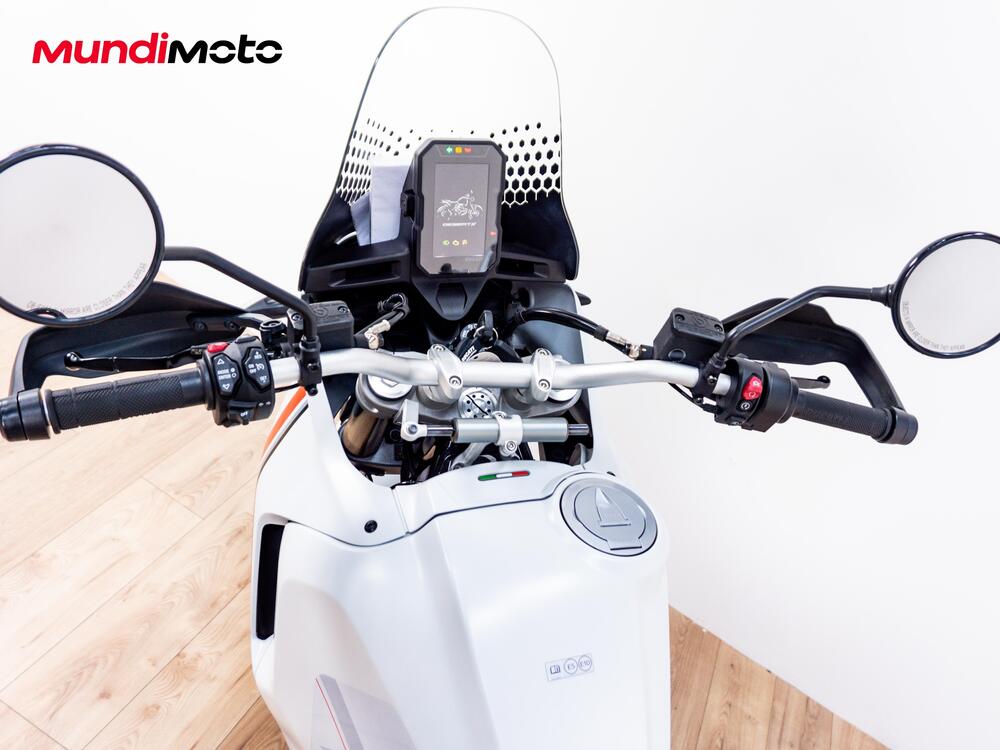 Ducati DesertX (2022 - 25) (11)