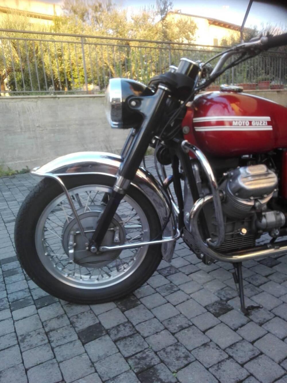 Moto Guzzi V7 850 GT (3)
