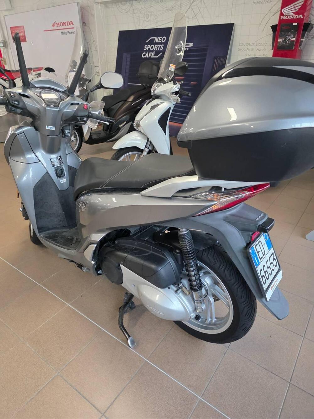 Honda SH 300 i ABS (2016 - 20) (3)