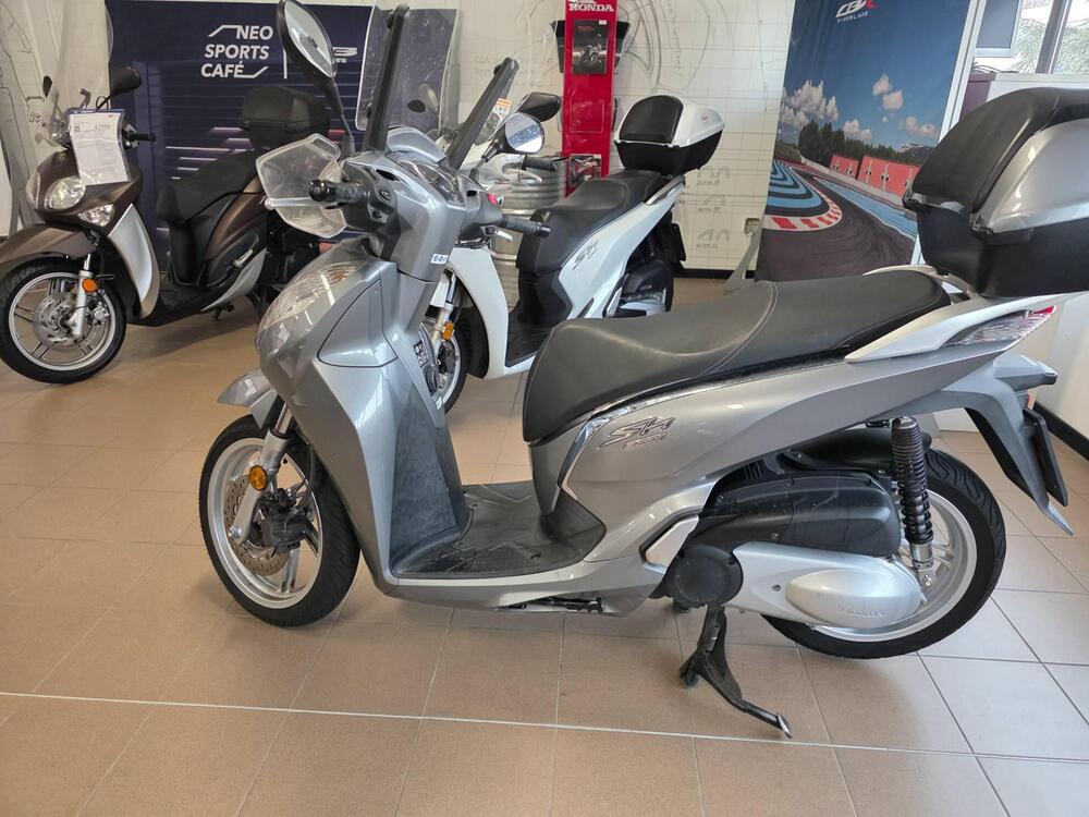 Honda SH 300 i ABS (2016 - 20) (6)