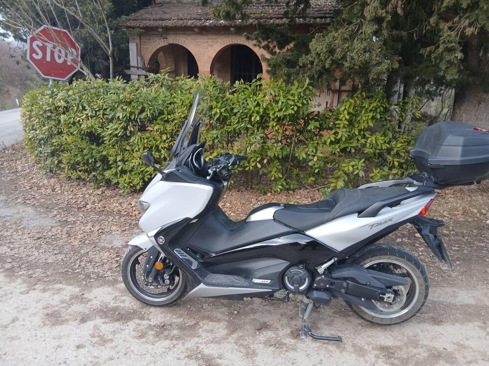 Yamaha T-Max 530 DX (2017 - 19) (2)
