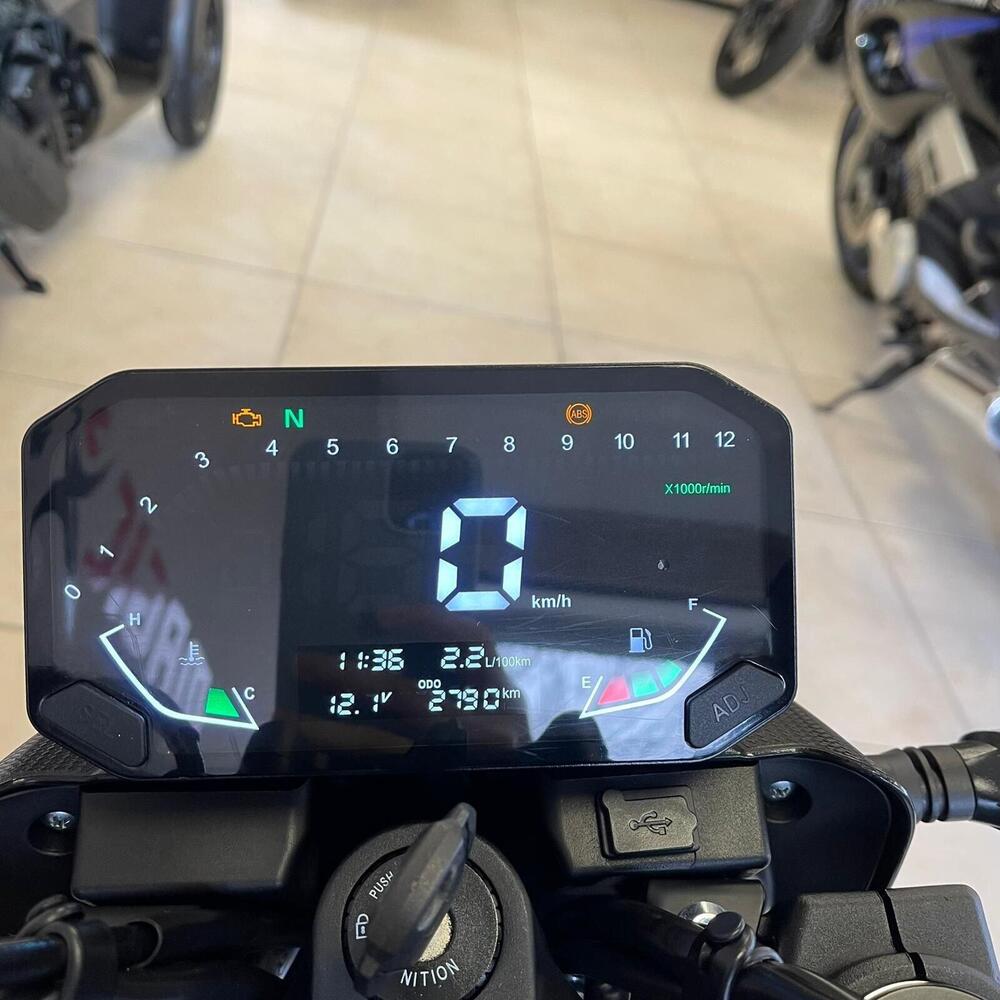 Voge Brivido 125R (2023 - 26) (2)