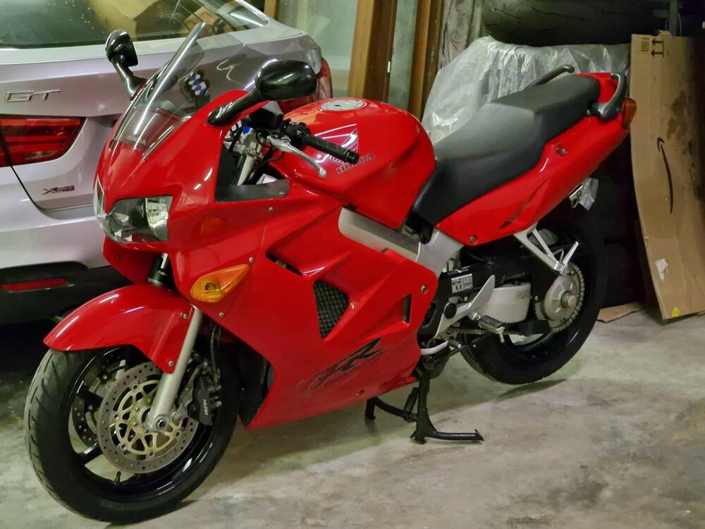 Honda VFR 800 (1998 - 01)