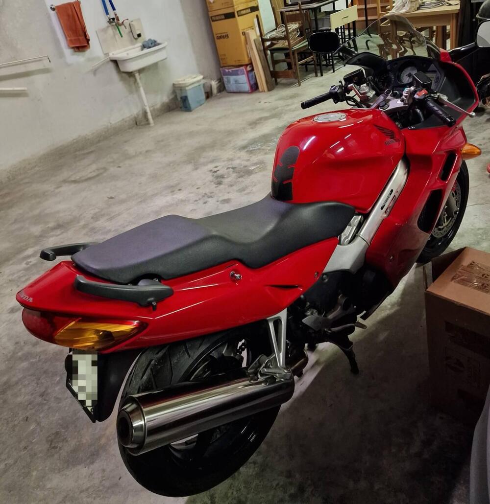 Honda VFR 800 Fi (4)