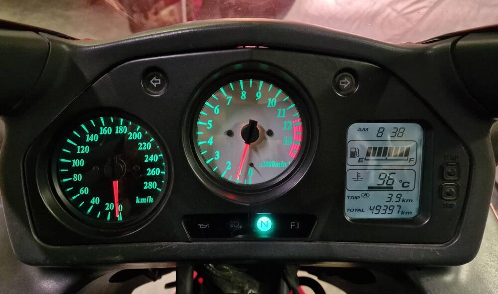 Honda VFR 800 Fi (6)