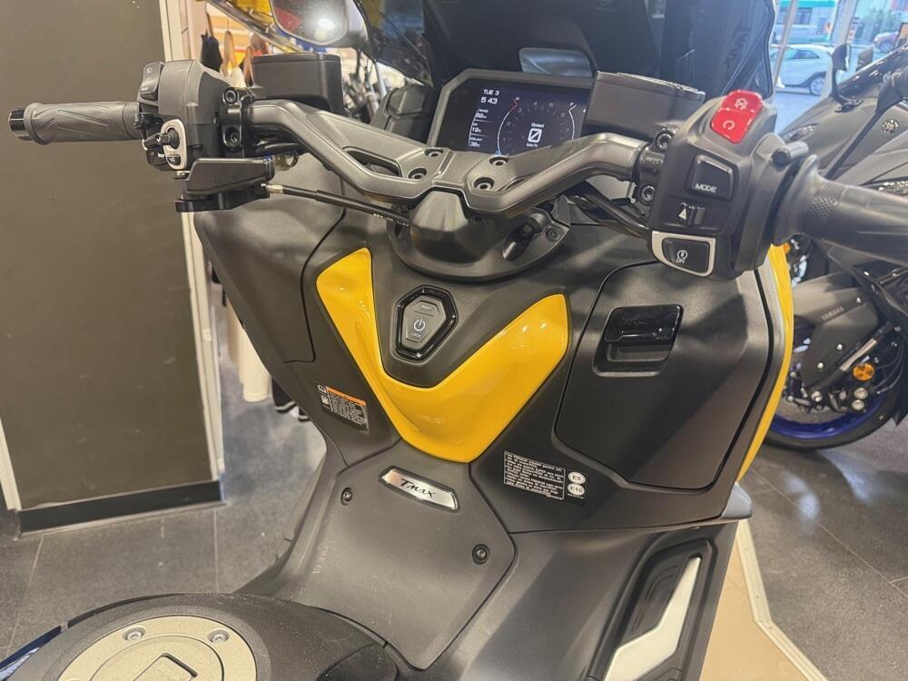 Yamaha T-Max 560 (2022 - 24) (2)