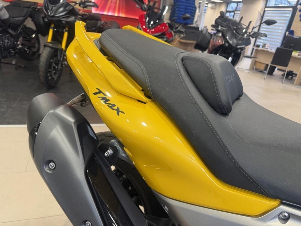 Yamaha T-Max 560 (2022 - 24) (3)