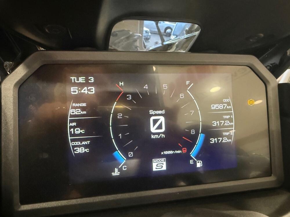 Yamaha T-Max 560 (2022 - 24) (8)