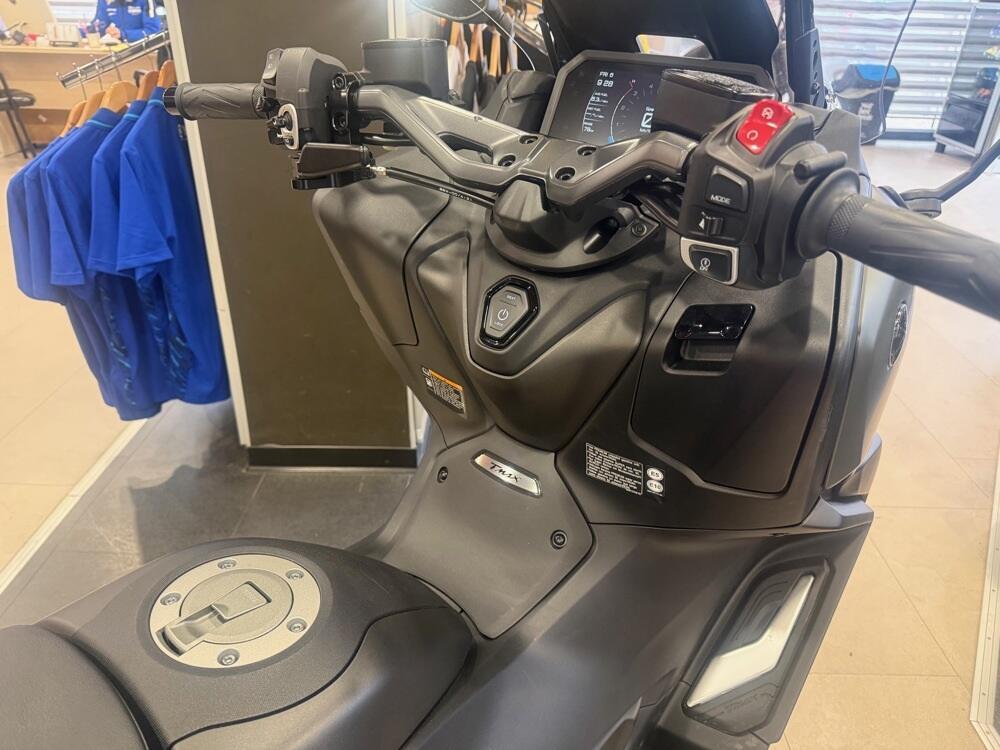 Yamaha T-Max 560 (2025 - 26) (4)