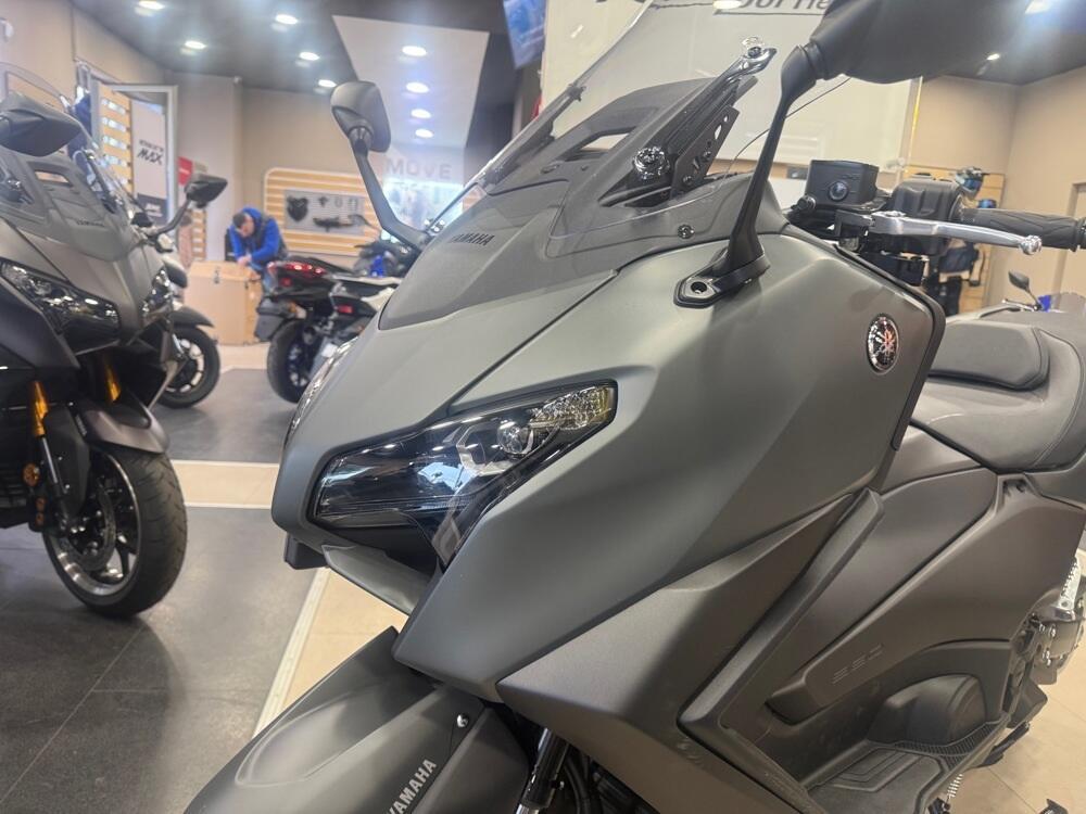 Yamaha T-Max 560 (2025 - 26) (9)