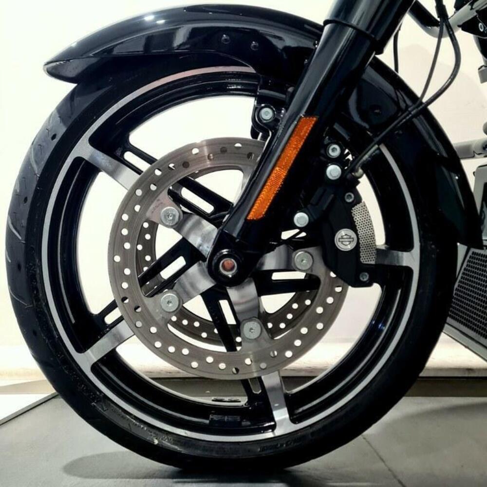 Harley-Davidson 117 Road Glide (2020) (8)