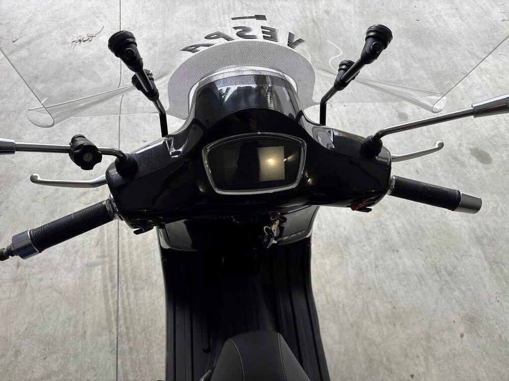 Vespa GTS 300 Super Hpe (2018 - 19) (7)