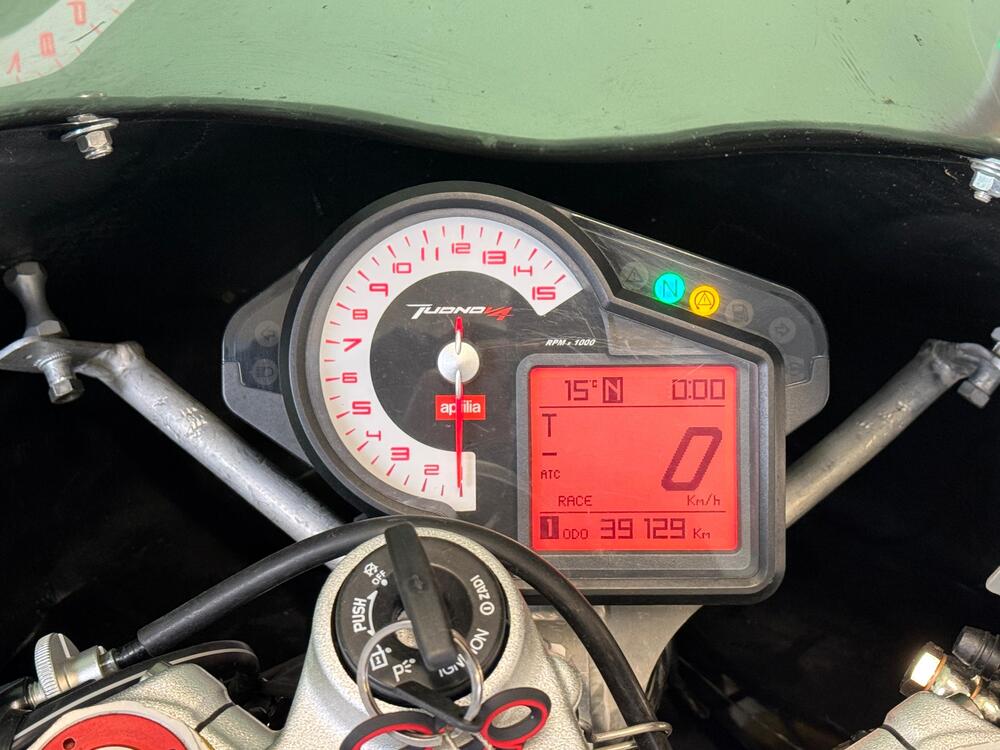 Aprilia Tuono V4 R APRC ABS (2013 - 15) (10)
