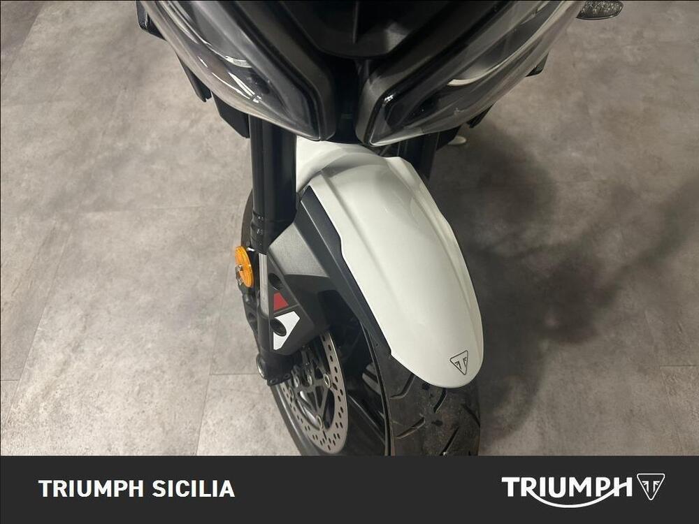 Triumph Street Triple 765 R (2023 - 26) (9)