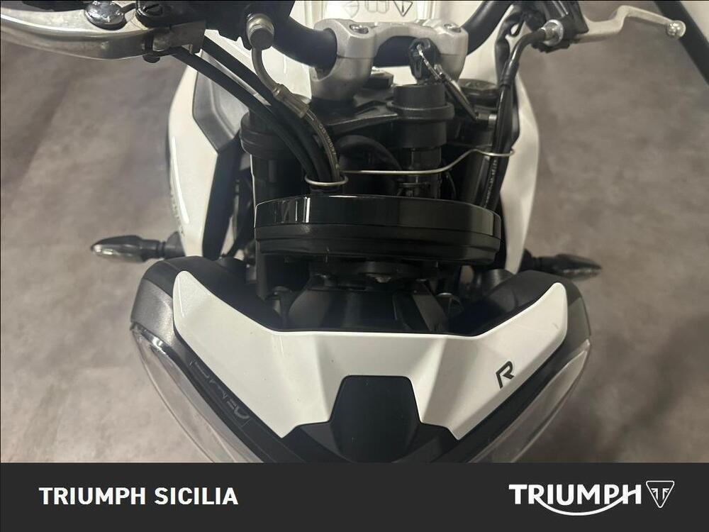 Triumph Street Triple 765 R (2023 - 26) (12)