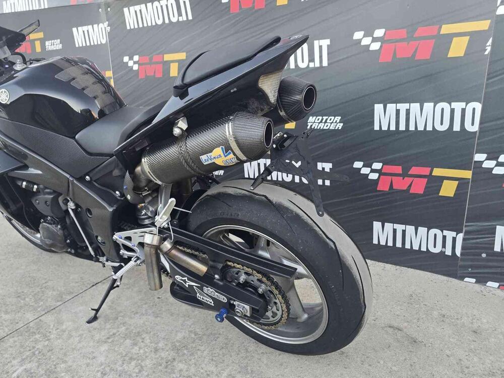 Yamaha YZF R1 (2009 - 11) (13)