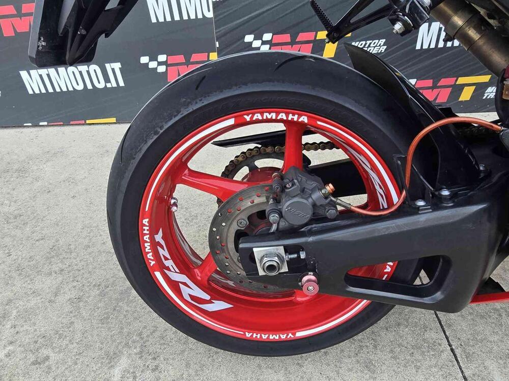 Yamaha YZF R1 (2007 - 08) (10)