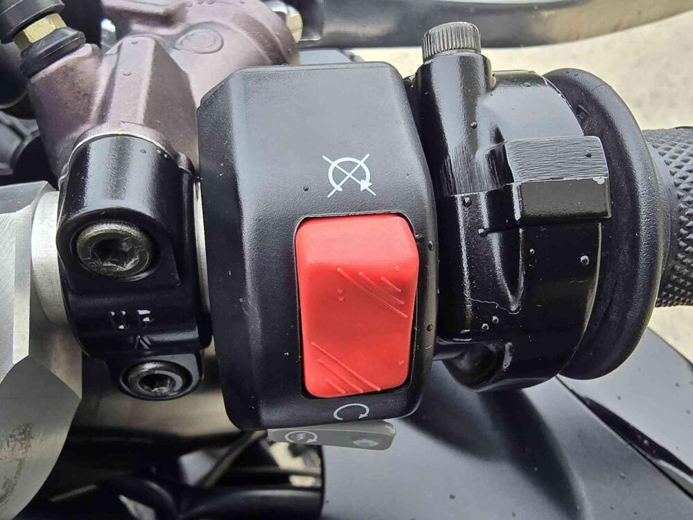 Yamaha YZF R6 (2006 - 07) (14)