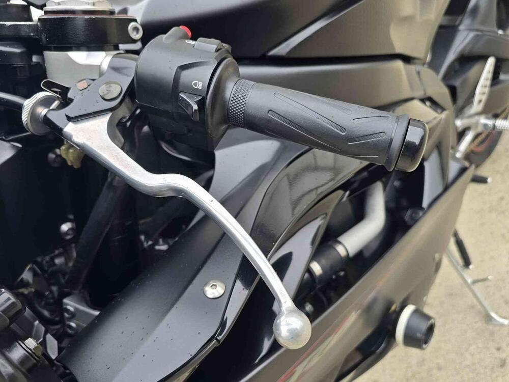 Yamaha YZF R6 (2006 - 07) (15)