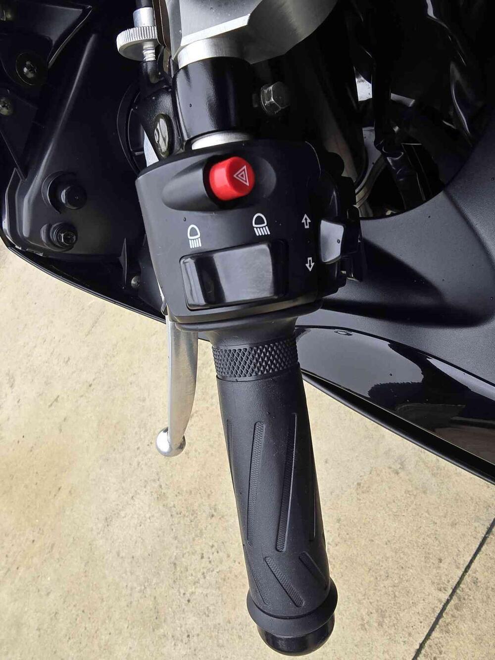 Yamaha YZF R6 (2006 - 07) (23)