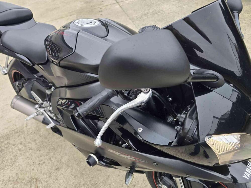 Yamaha YZF R6 (2006 - 07) (30)