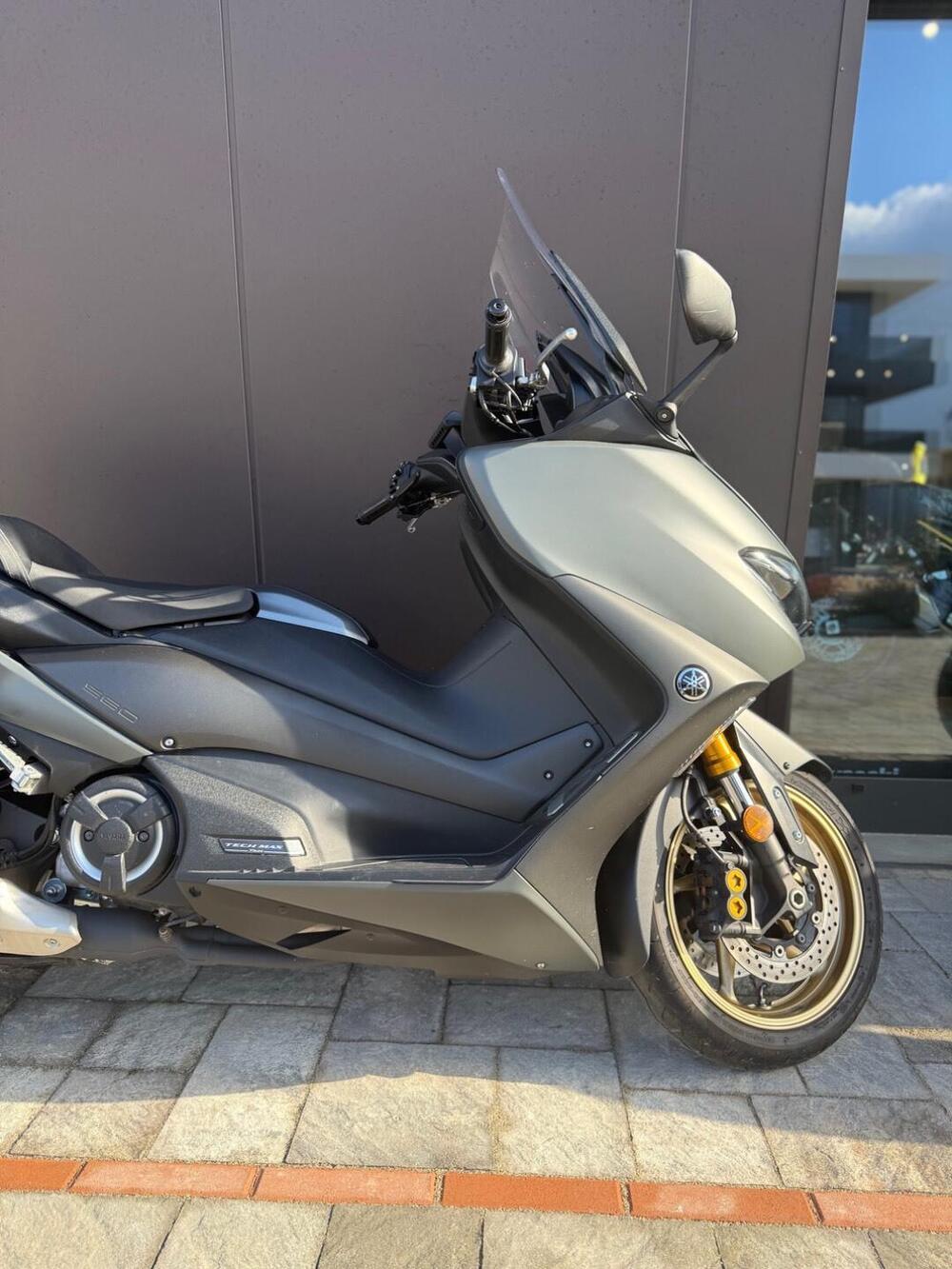 Yamaha T-Max 560 Tech Max (2020) (2)