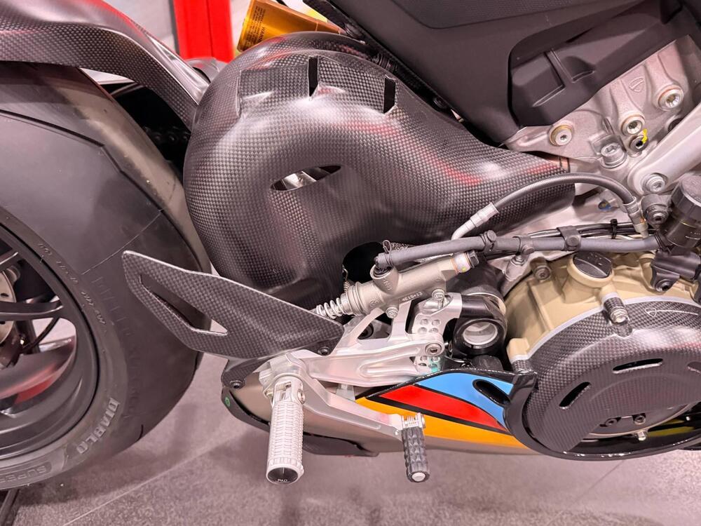 Ducati Panigale V4 S (2022 - 24) (9)