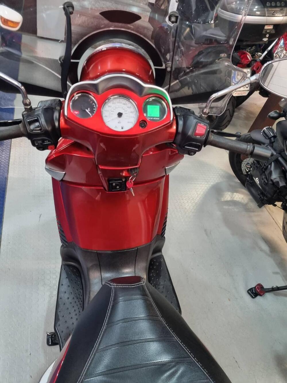 Aprilia Scarabeo 300 Special (2009 - 13) (6)