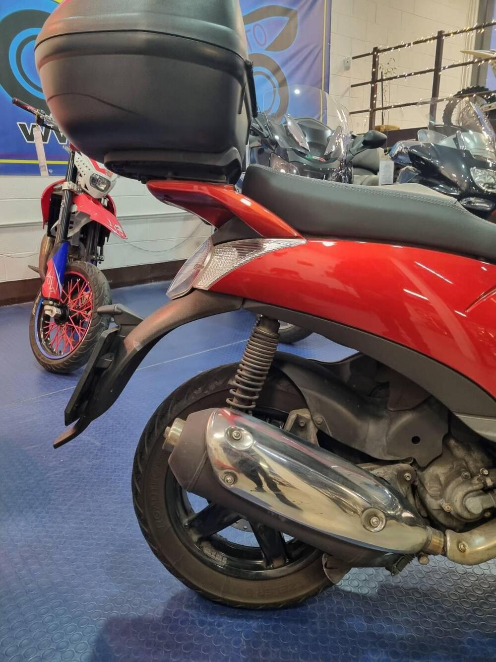 Aprilia Scarabeo 300 Special (2009 - 13) (13)