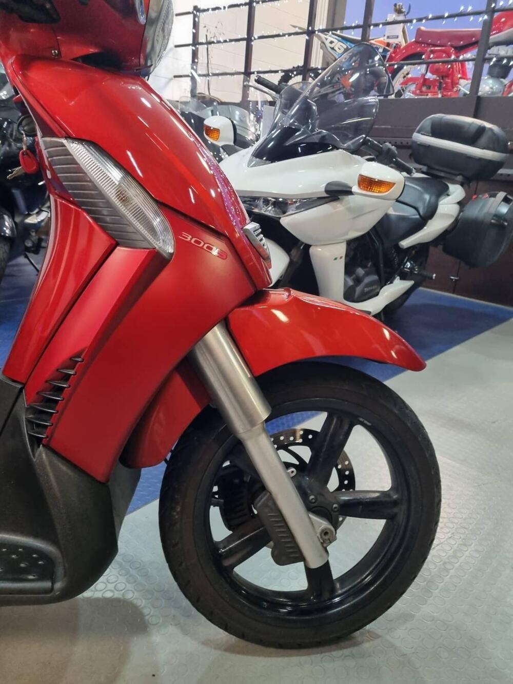 Aprilia Scarabeo 300 Special (2009 - 13) (15)