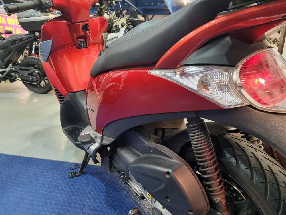 Aprilia Scarabeo 300 Special (2009 - 13) (19)