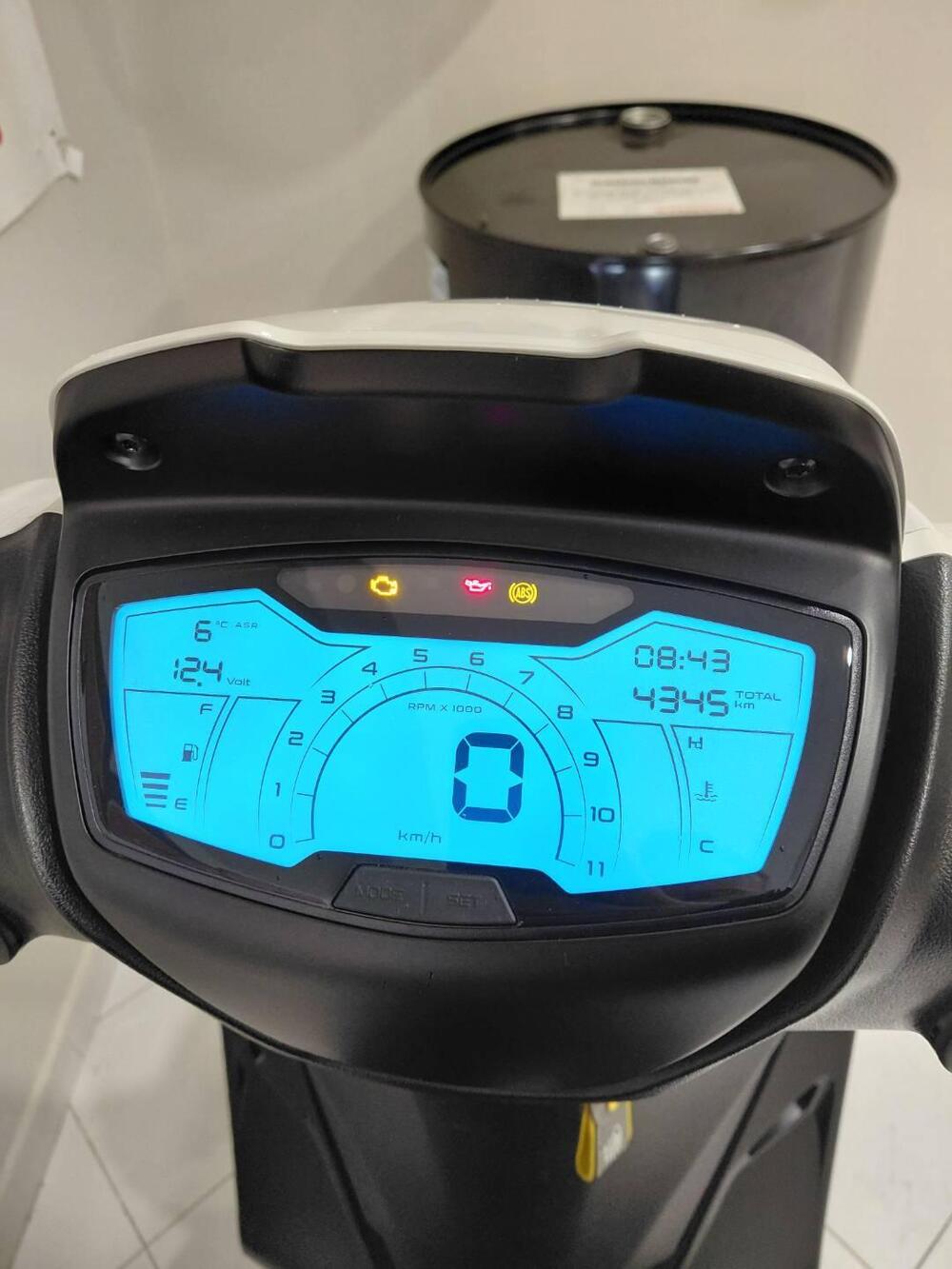 Piaggio Medley 150 S ABS (2021 - 25) (5)