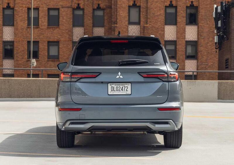 Mitsubishi Outlander (2026-->>) (8)