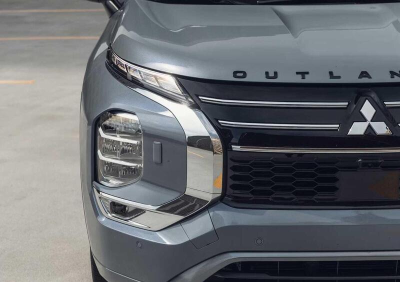 Mitsubishi Outlander (2026-->>) (26)