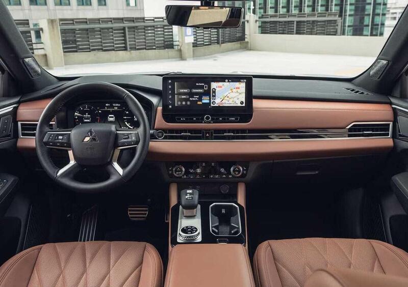 Mitsubishi Outlander (2026-->>) (11)
