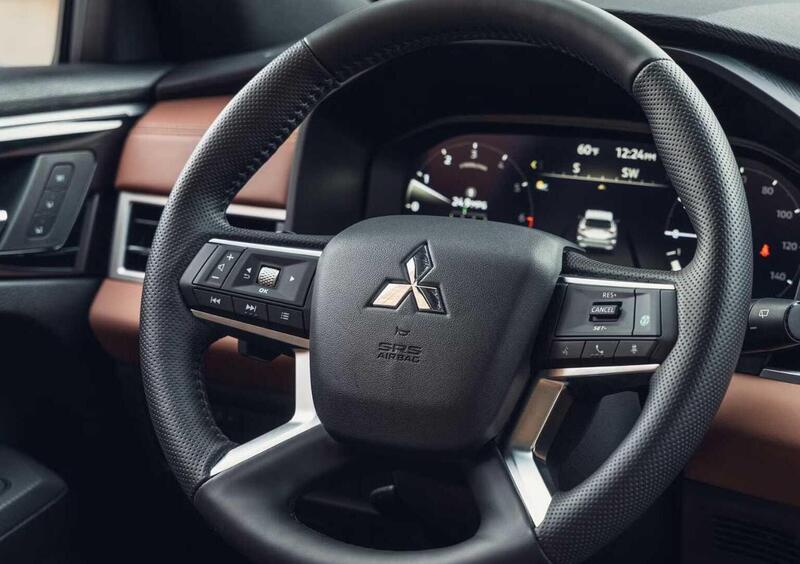 Mitsubishi Outlander (2026-->>) (14)