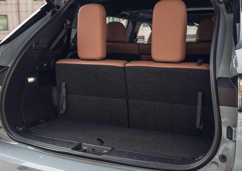 Mitsubishi Outlander (2026-->>) (24)