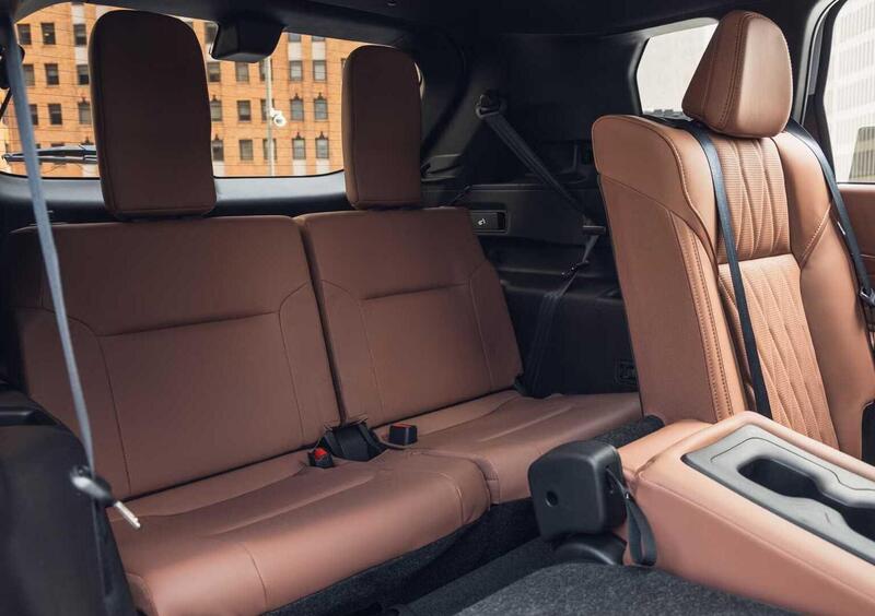 Mitsubishi Outlander (2026-->>) (17)