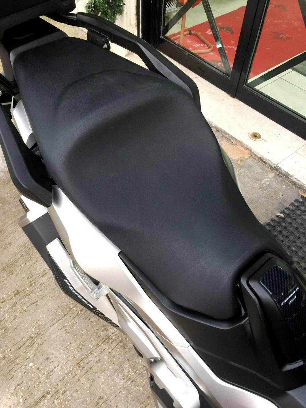 Honda Forza 750 DCT (2021 - 24) (20)