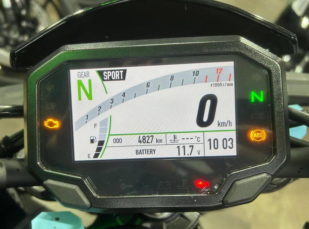 Kawasaki Z 900 (2021 - 24) (3)